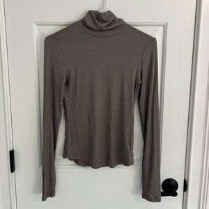 ARITZIA: turtleneck long sleeve top